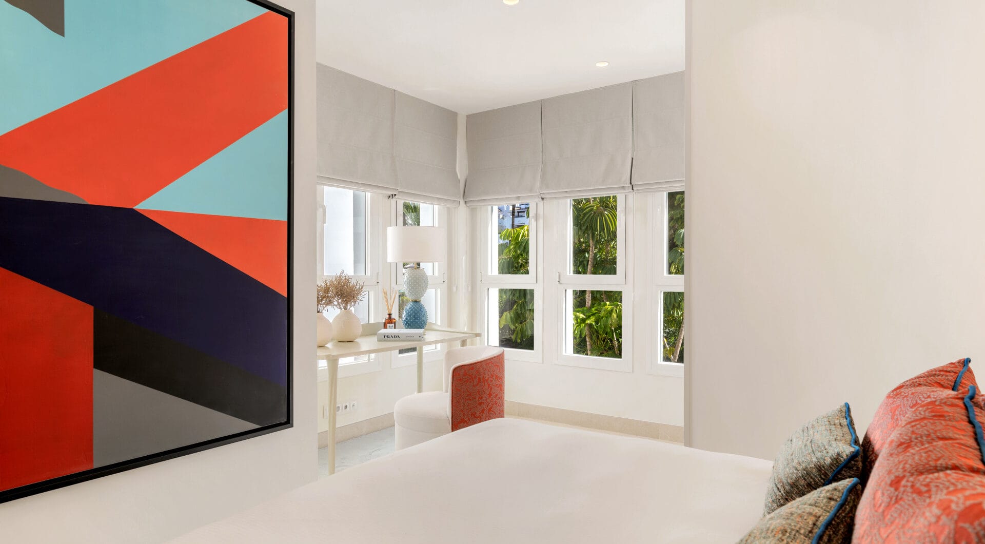 Elegant Beachfront Apartment in Los Monteros Palm Beach – Marbella