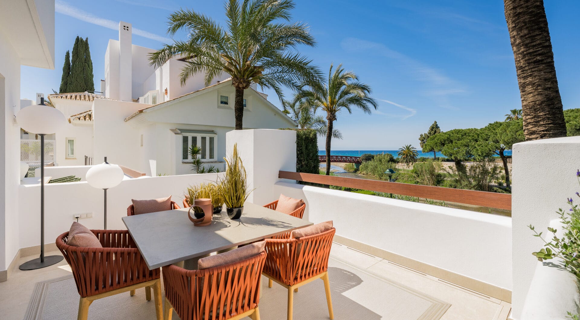 Frontline Beach Apartment with Sea &amp; Golf Views – Los Monteros Palm Beach