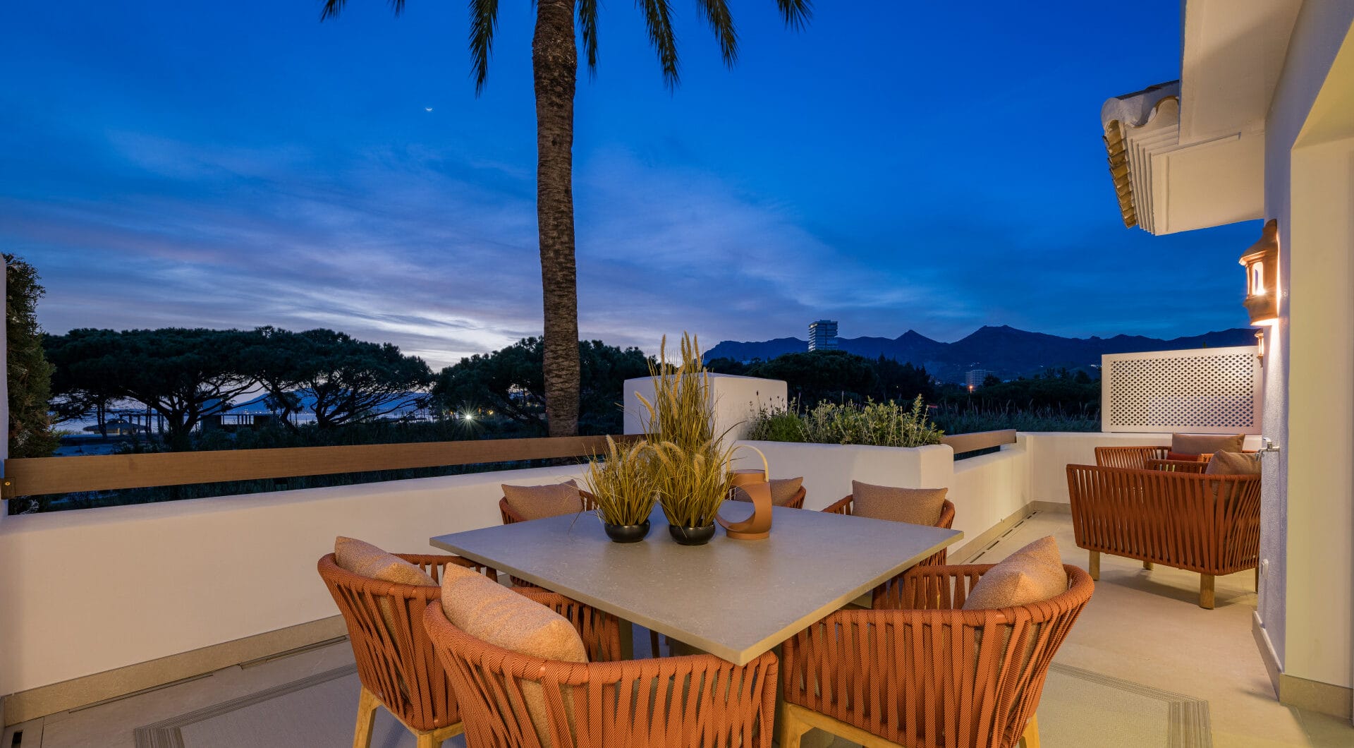 Frontline Beach Apartment with Sea &amp; Golf Views – Los Monteros Palm Beach