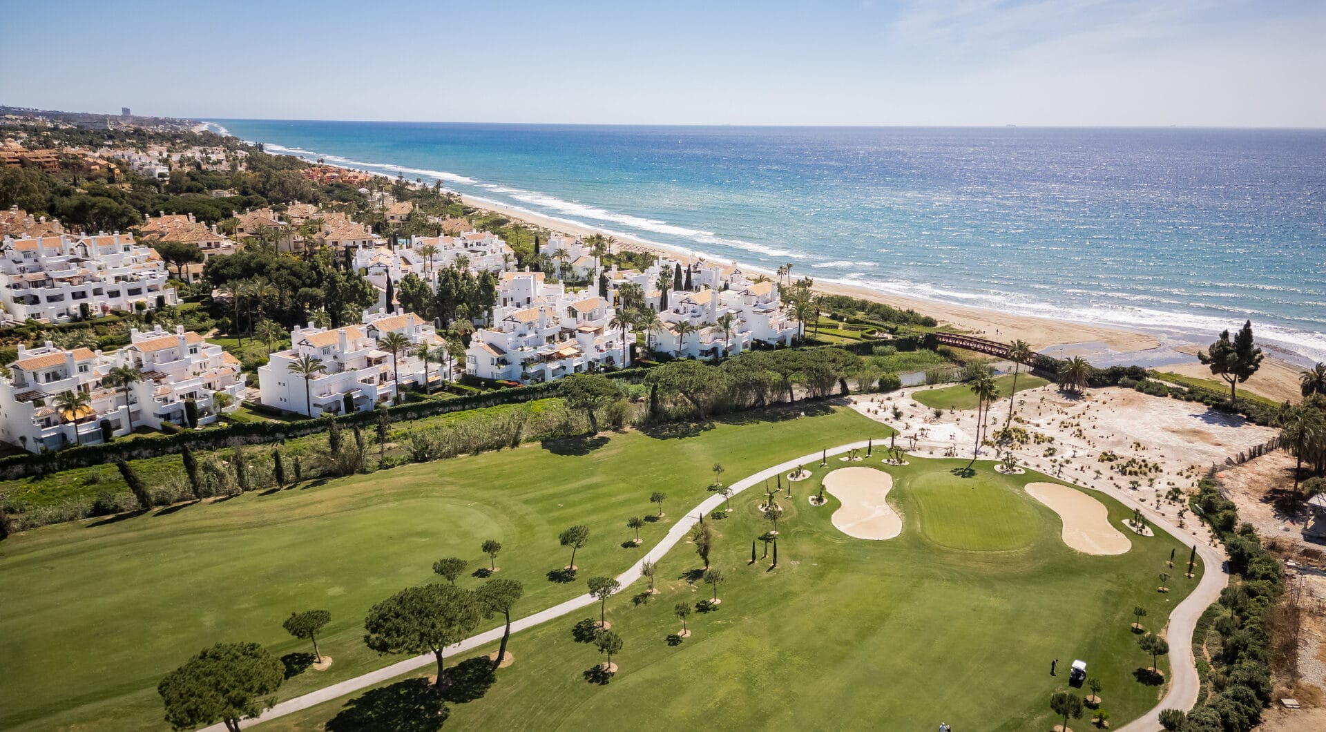 Frontline Beach Apartment with Sea &amp; Golf Views – Los Monteros Palm Beach