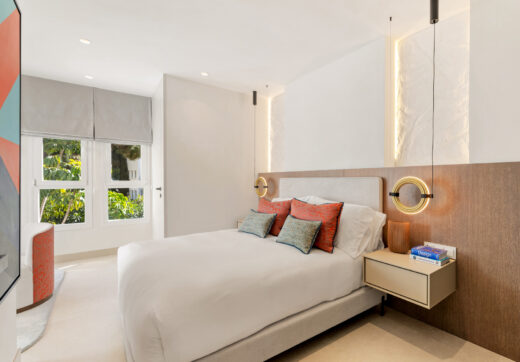 Frontline Beach Apartment with Sea &amp; Golf Views – Los Monteros Palm Beach