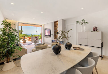 Beachfront Ground-Floor Apartment with Private Terrace in Menara Beach, Estepona