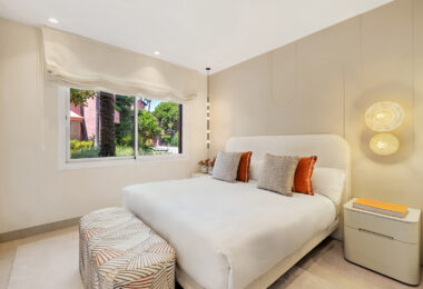 Beachfront Ground-Floor Apartment with Private Terrace in Menara Beach, Estepona