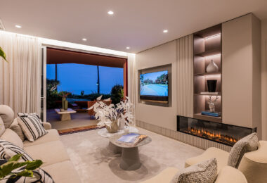 Beachfront Ground-Floor Apartment with Private Terrace in Menara Beach, Estepona