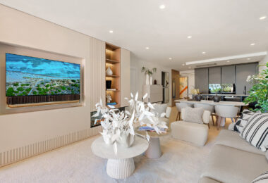 Beachfront Ground-Floor Apartment with Private Terrace in Menara Beach, Estepona