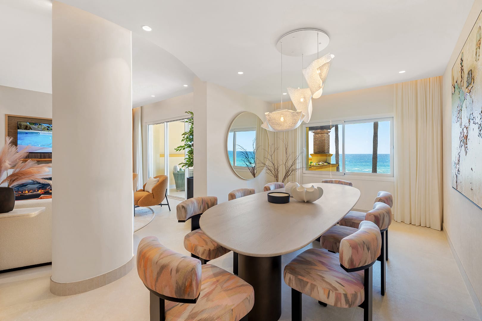 Elegant 3-Bedroom Beachfront Apartment in Rio Real Playa, Marbella