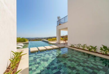 Villa Cina occupies a privileged position within The Hills, La Quinta