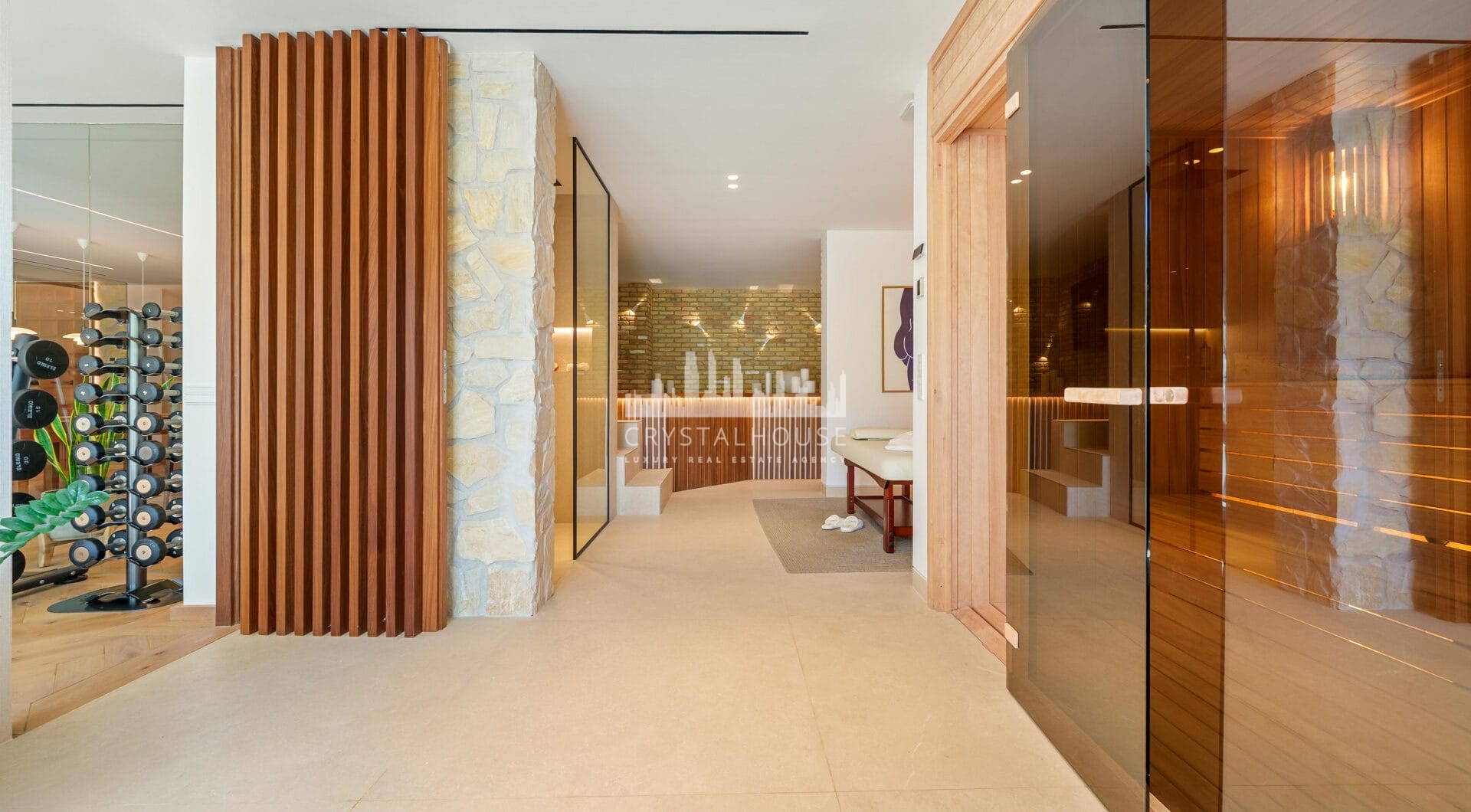 Villa Cina occupies a privileged position within The Hills, La Quinta
