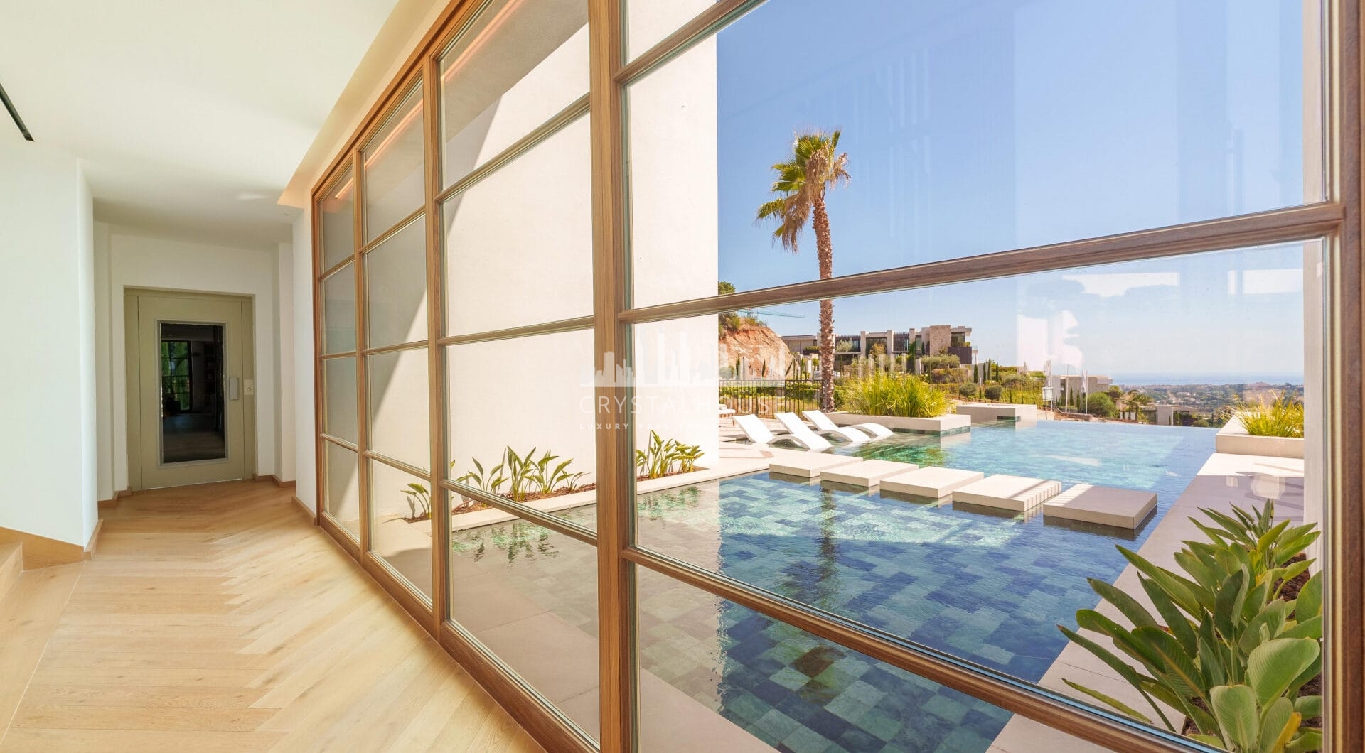 Villa Cina occupies a privileged position within The Hills, La Quinta