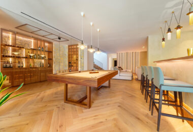 Villa Cina occupies a privileged position within The Hills, La Quinta
