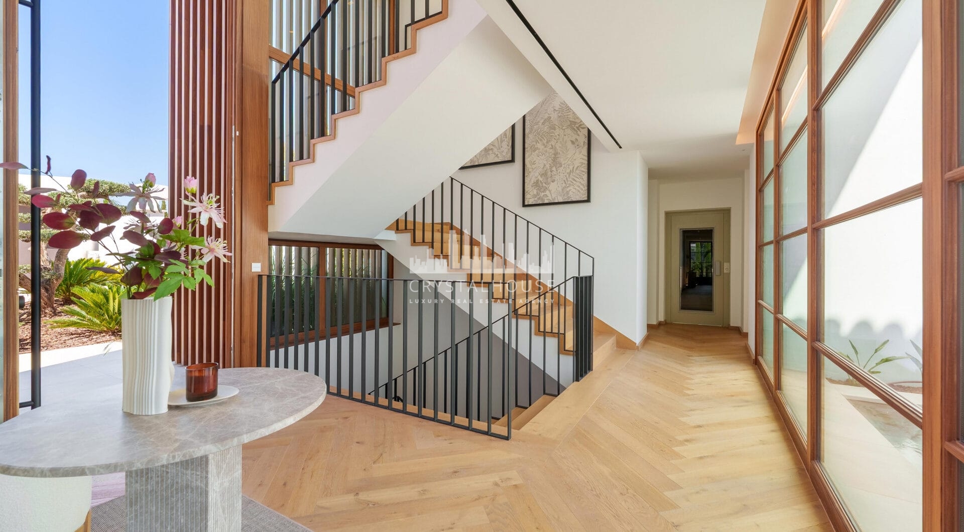 Villa Cina occupies a privileged position within The Hills, La Quinta