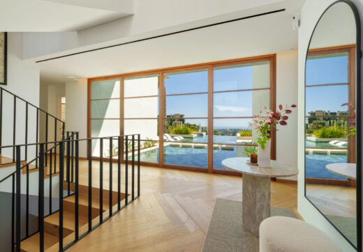 Villa Cina occupies a privileged position within The Hills, La Quinta