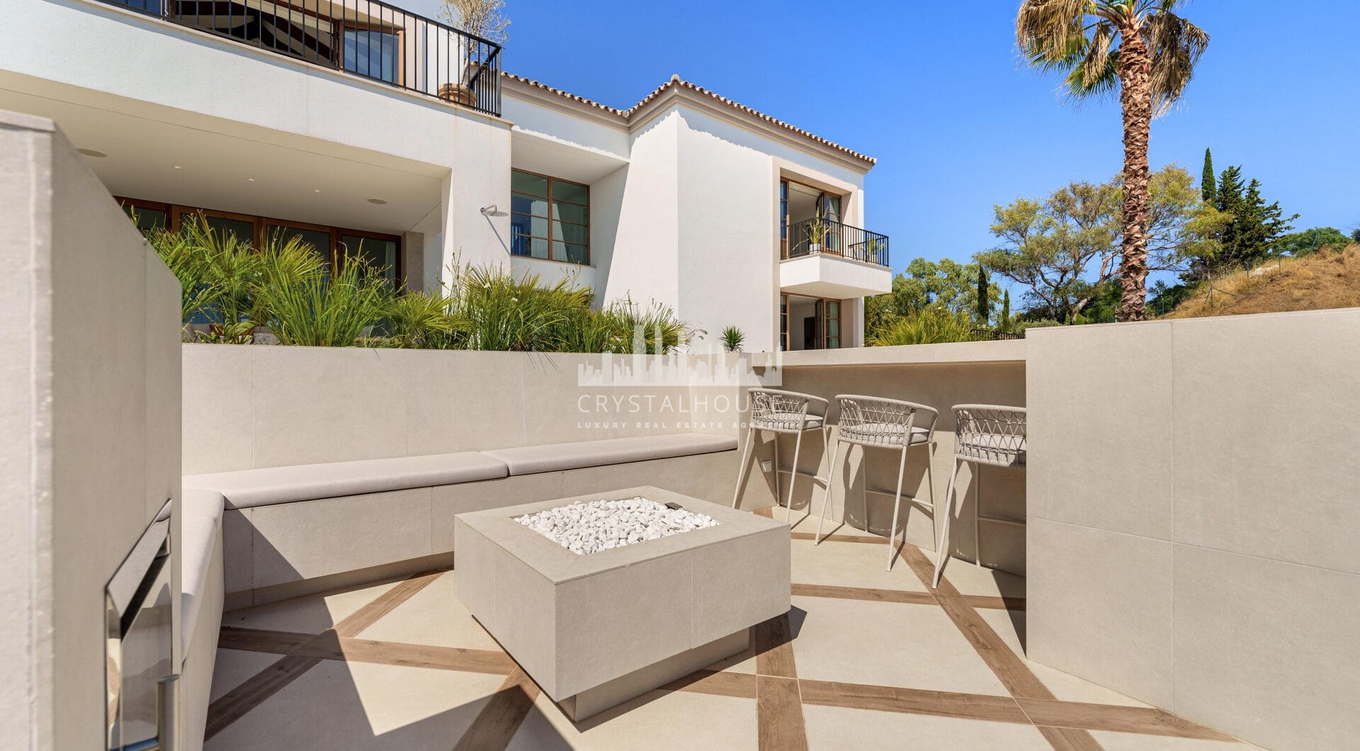 Villa Cina occupies a privileged position within The Hills, La Quinta