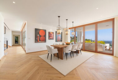 Villa Cina occupies a privileged position within The Hills, La Quinta