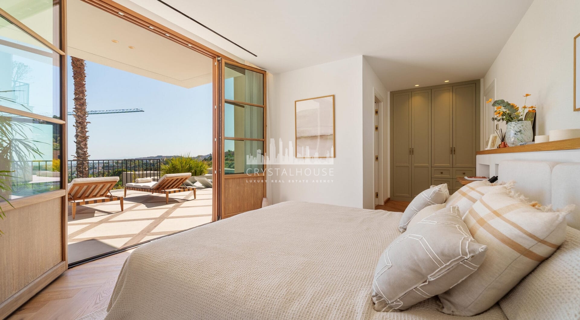 Villa Cina occupies a privileged position within The Hills, La Quinta