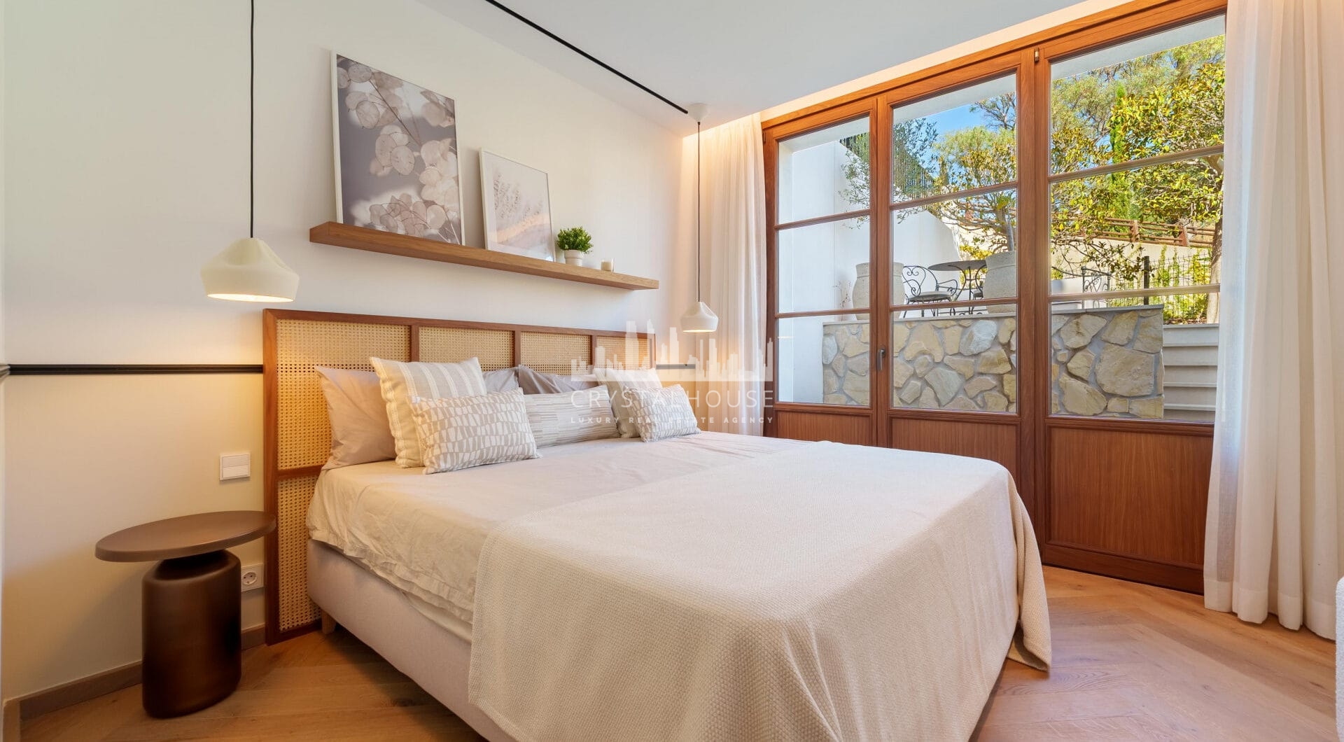 Villa Cina occupies a privileged position within The Hills, La Quinta