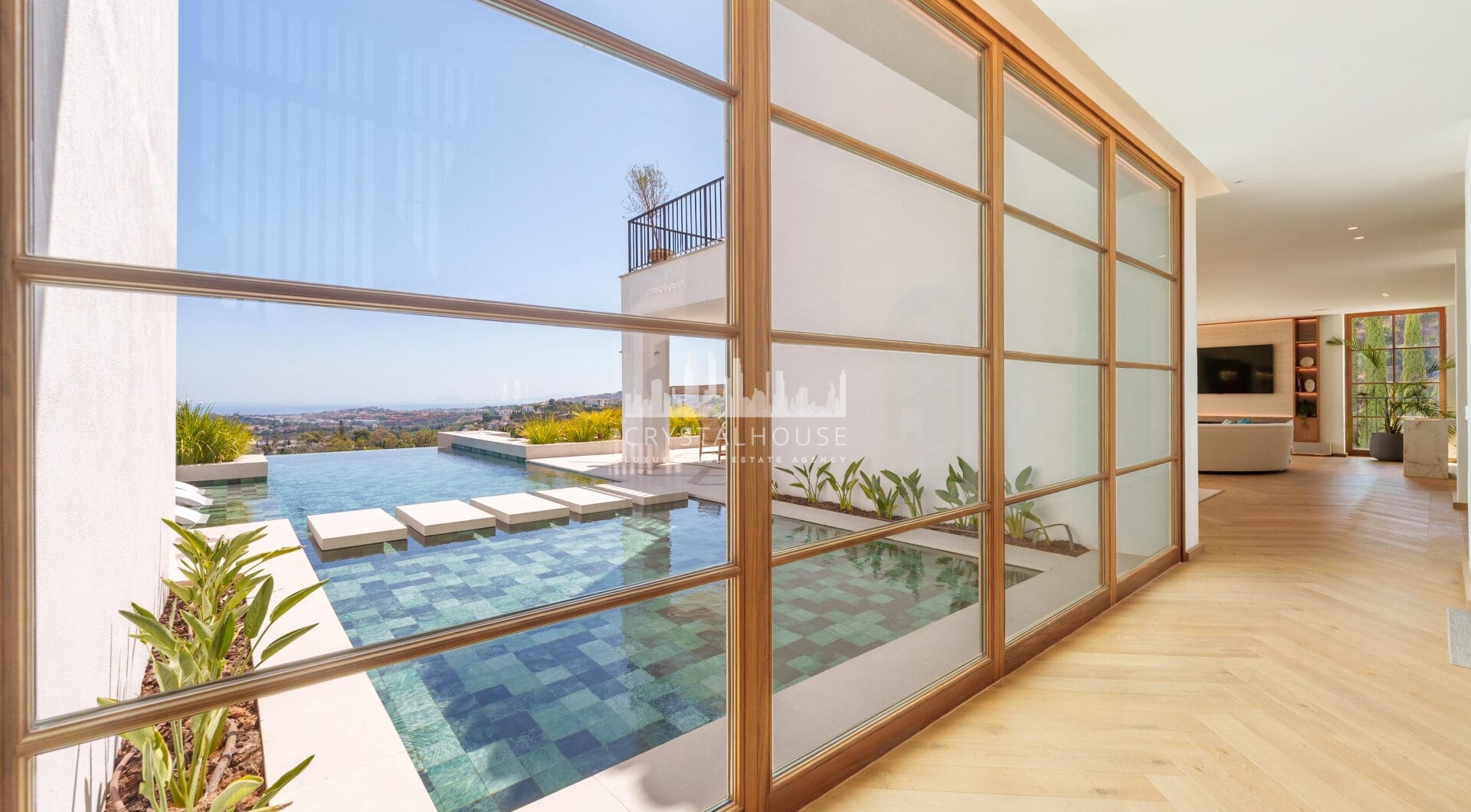 Villa Cina occupies a privileged position within The Hills, La Quinta