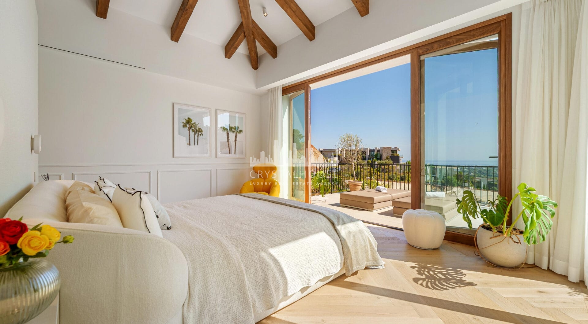 Villa Cina occupies a privileged position within The Hills, La Quinta