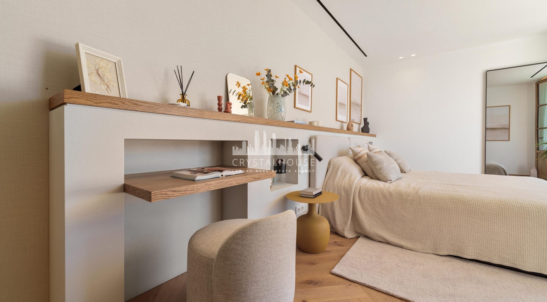 Villa Cina occupies a privileged position within The Hills, La Quinta