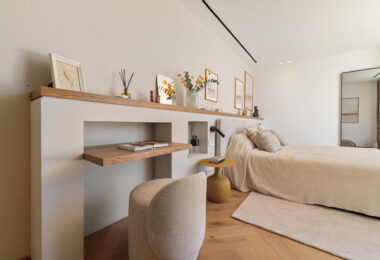 Villa Cina occupies a privileged position within The Hills, La Quinta