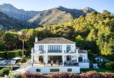 Panoramic Sea &amp; Mountain View Luxury Villa in Sierra Blanca
