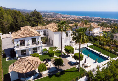 Panoramic Sea &amp; Mountain View Luxury Villa in Sierra Blanca