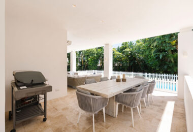 Contemporary Villa Perfect for Families