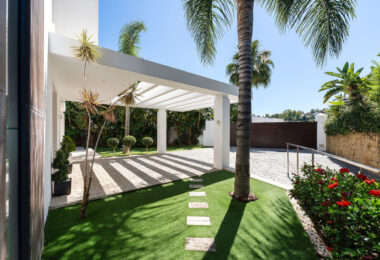 Contemporary Villa Perfect for Families