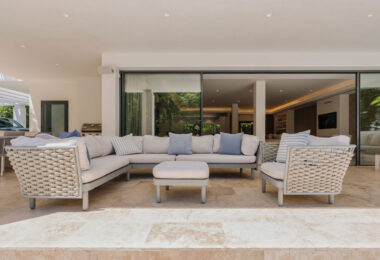 Contemporary Villa Perfect for Families