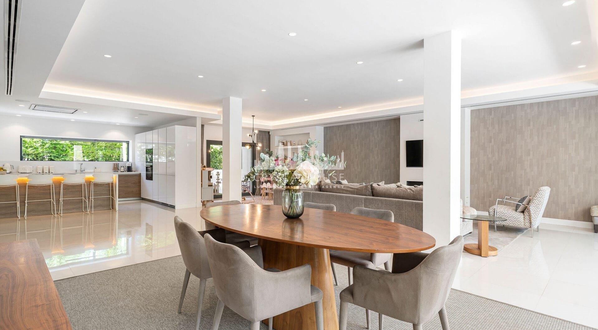 Contemporary Villa Perfect for Families