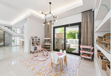 Contemporary Villa Perfect for Families