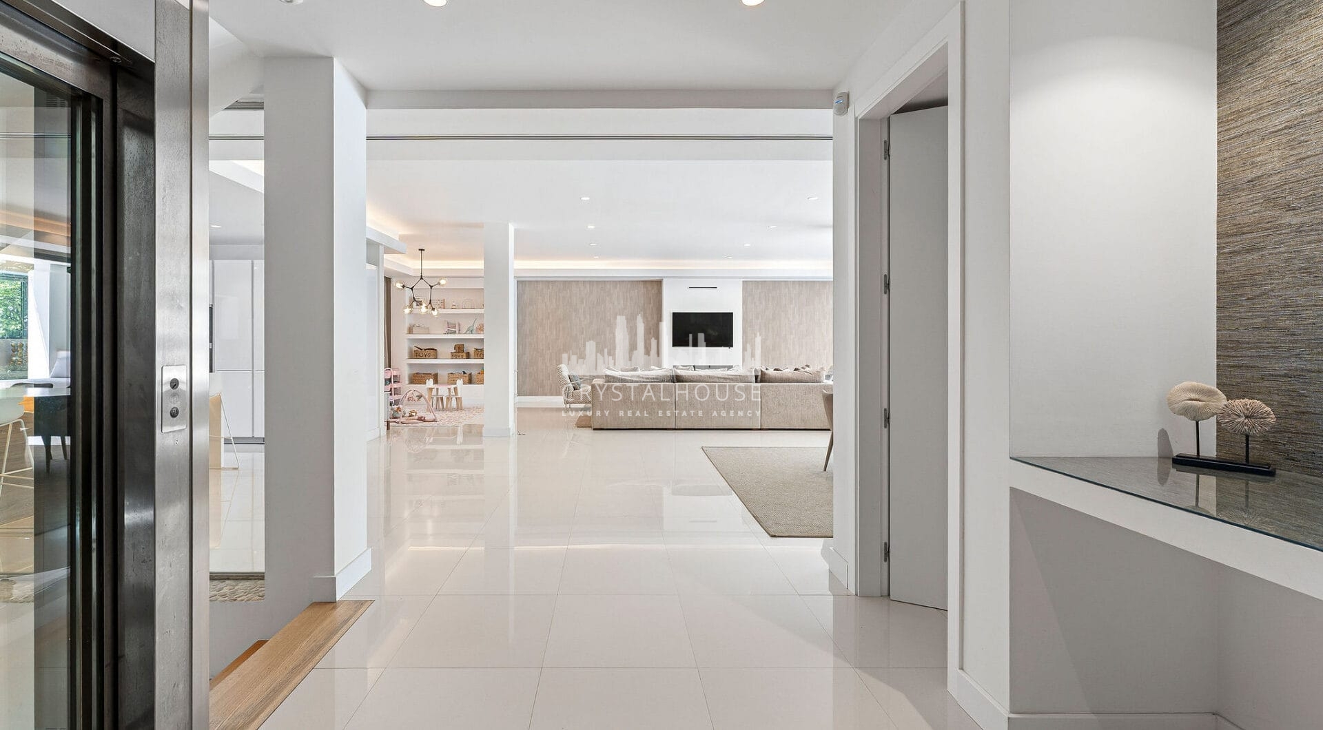 Contemporary Villa Perfect for Families