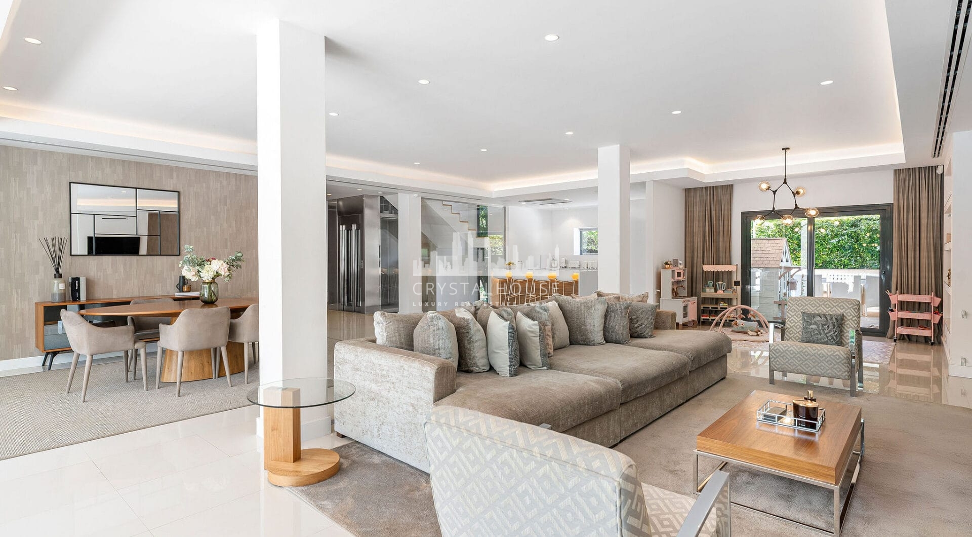 Contemporary Villa Perfect for Families