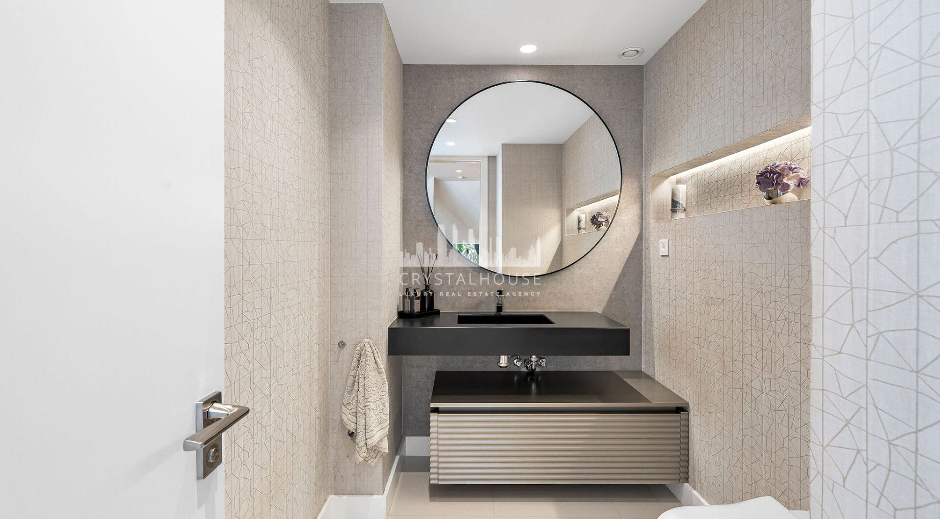 Contemporary Villa Perfect for Families