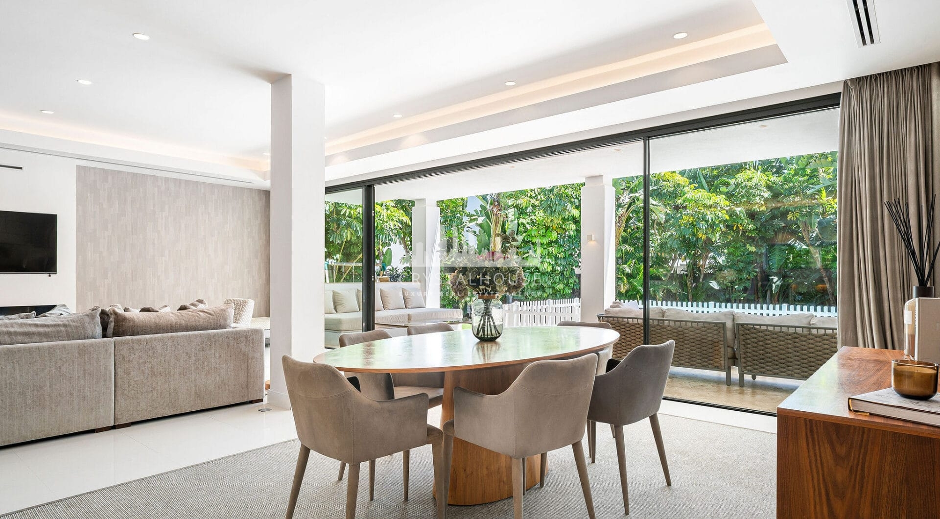 Contemporary Villa Perfect for Families