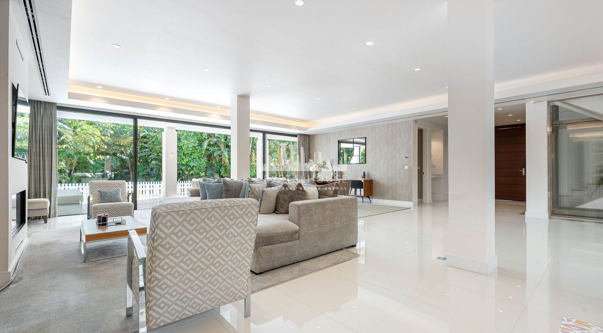 Contemporary Villa Perfect for Families