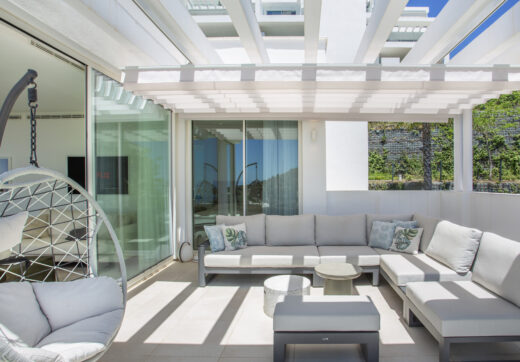 Modern Penthouse with Sea &amp; Mountain Views in Palo Alto