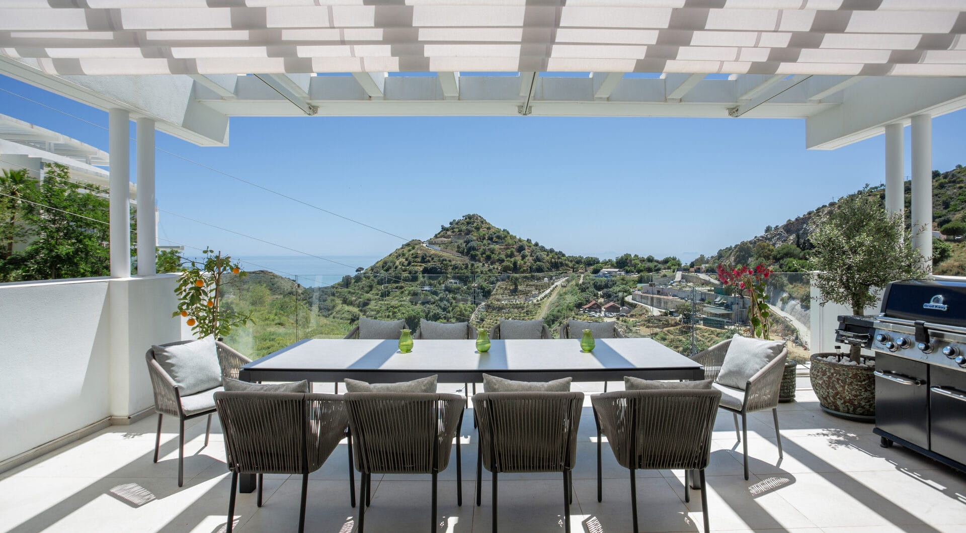 Modern Penthouse with Sea &amp; Mountain Views in Palo Alto