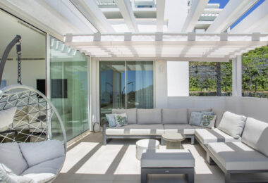 Modern Penthouse with Sea &amp; Mountain Views in Palo Alto