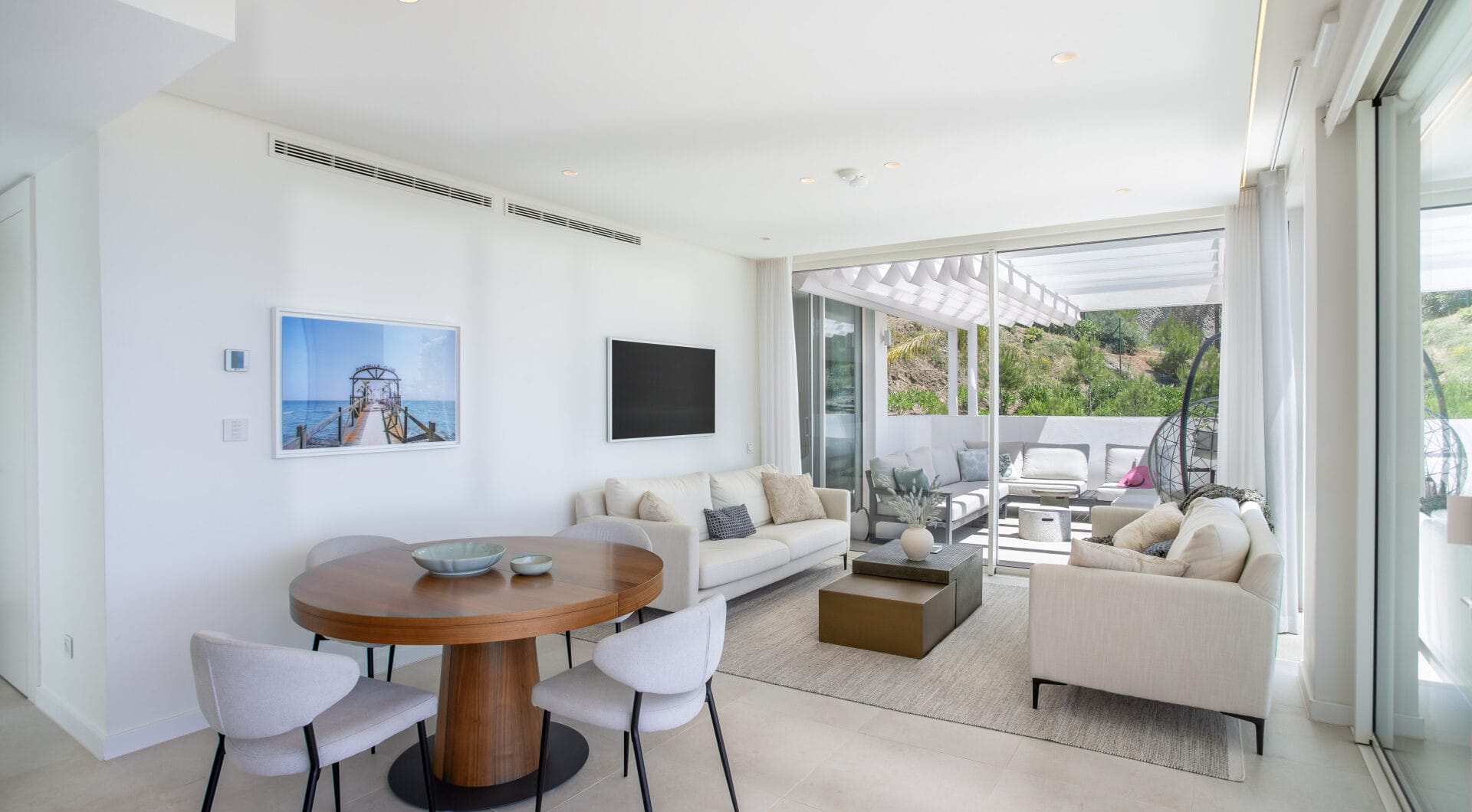 Modern Penthouse with Sea &amp; Mountain Views in Palo Alto