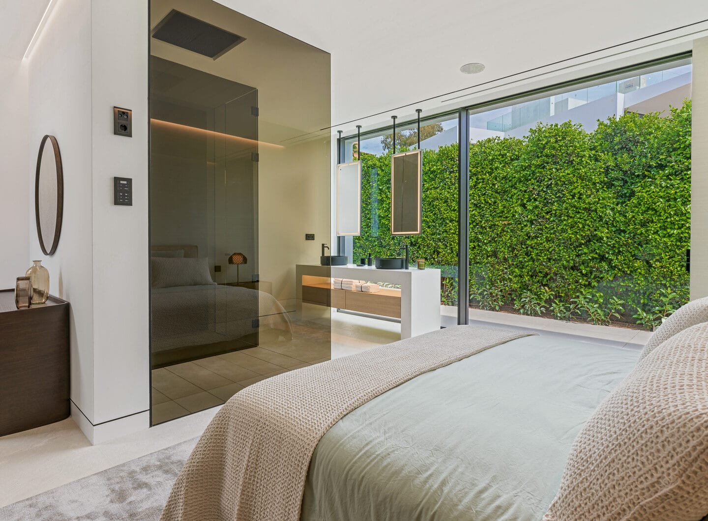 Exceptional 5-bedroom luxury villa in Marbella