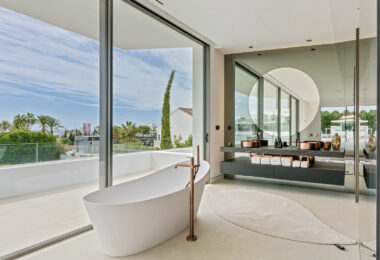 Exceptional 5-bedroom luxury villa in Marbella
