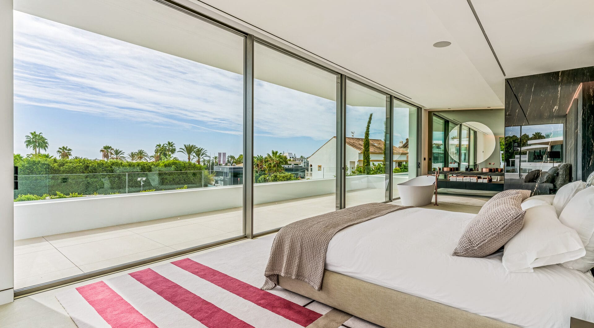 Exceptional 5-bedroom luxury villa in Marbella