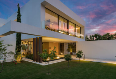 Exceptional 5-bedroom luxury villa in Marbella
