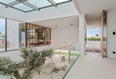 Exceptional 5-bedroom luxury villa in Marbella