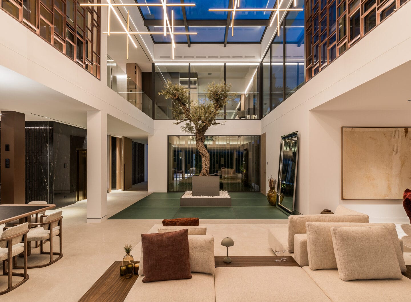 Exceptional 5-bedroom luxury villa in Marbella