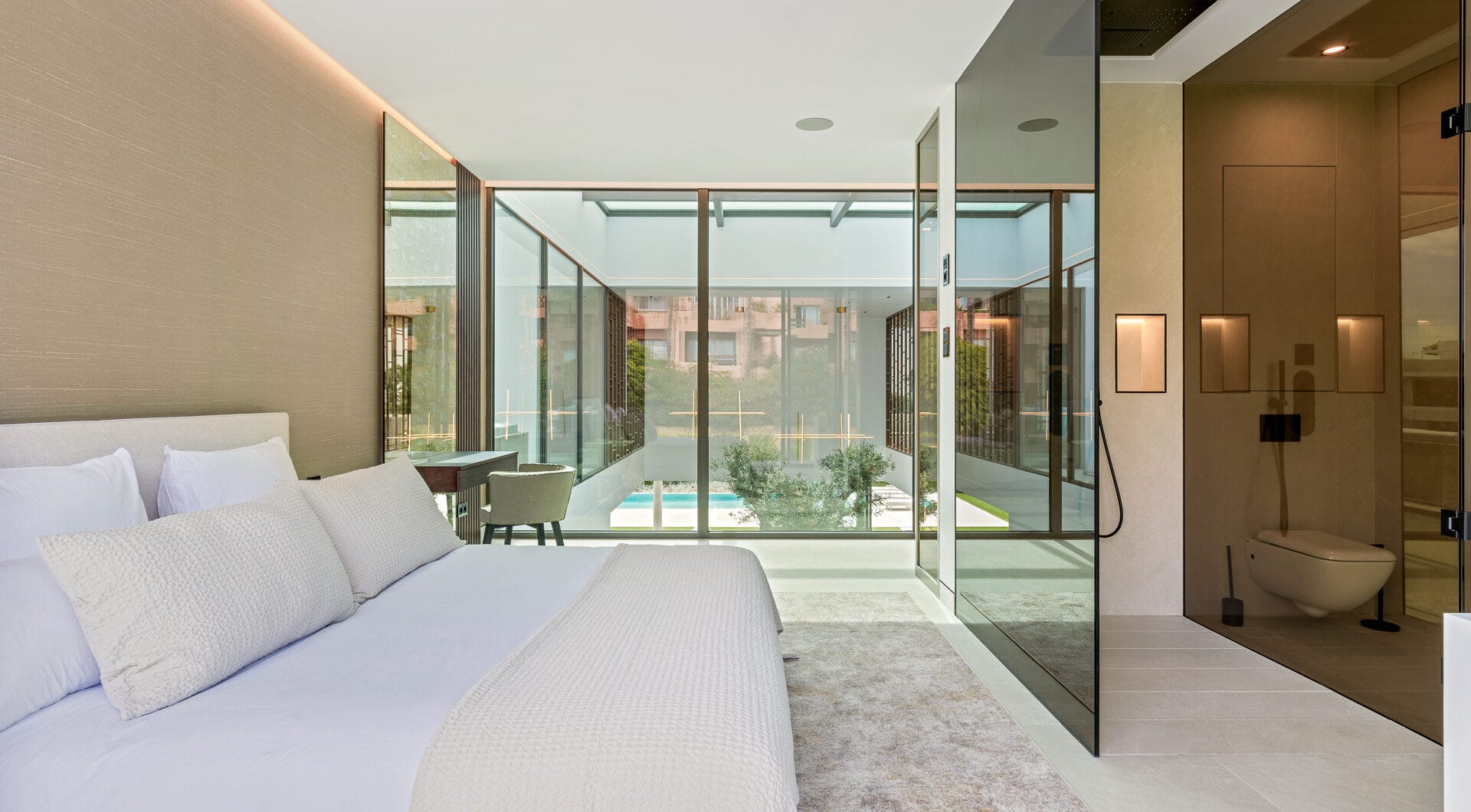 Exceptional 5-bedroom luxury villa in Marbella