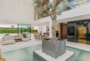 Exceptional 5-bedroom luxury villa in Marbella