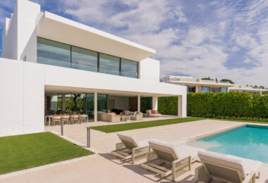 Exceptional 5-bedroom luxury villa in Marbella