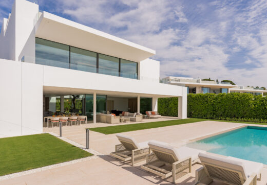 Exceptional 5-bedroom luxury villa in Marbella